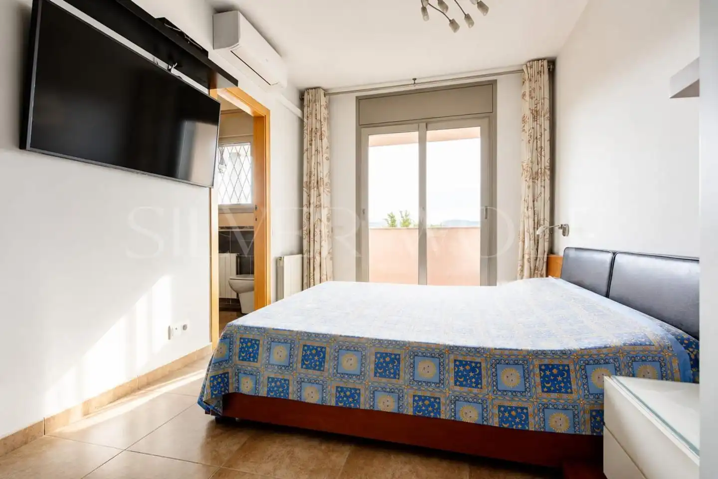 Casa pareada con piscina en venta en De Barcelona, imagen 14