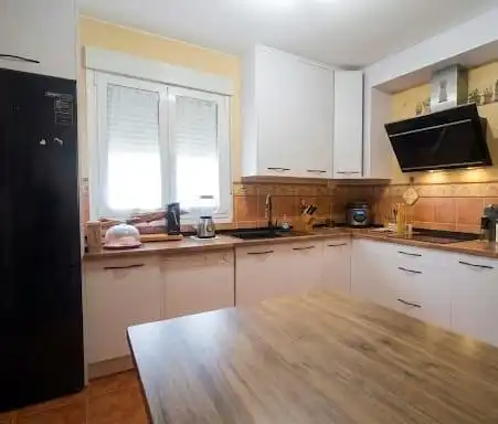 Cocina de Casa o chalet en venta en Plasencia con Aire acondicionado y Jardín privado