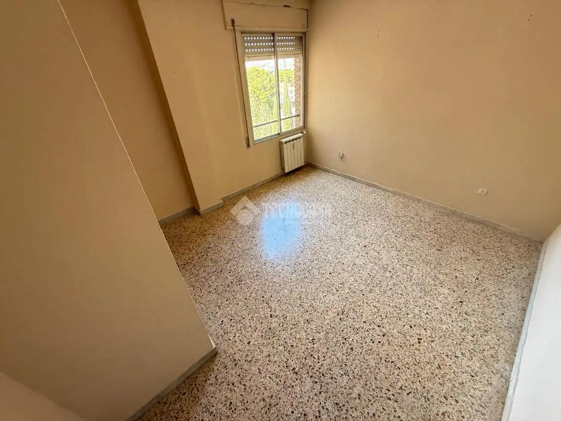 Habitación de Piso en venta en Zaragoza con Calefacción y Balcón