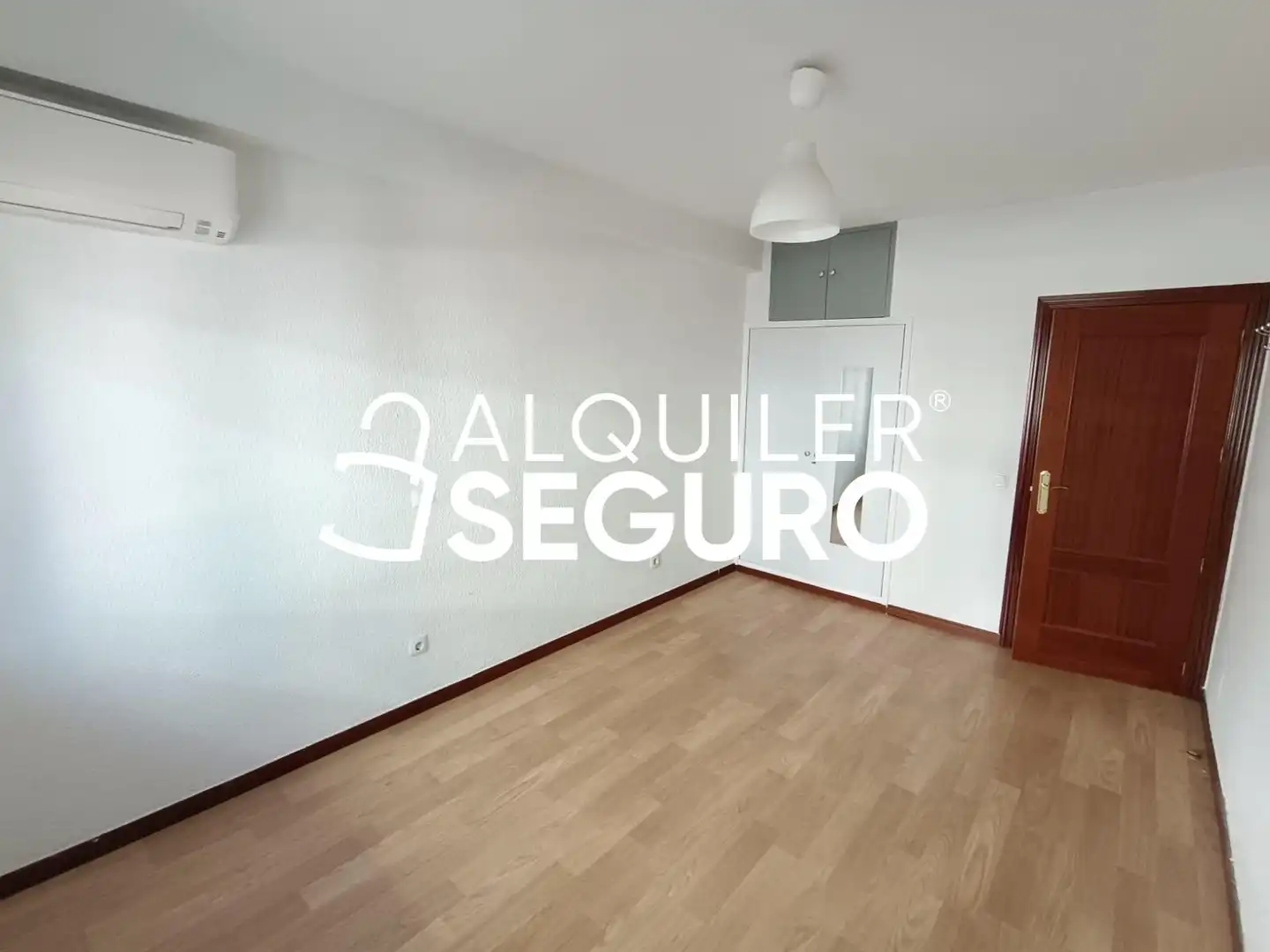 Bedroom of Flat for rent in Getafe  with Air Conditioner, Heating and Terrace