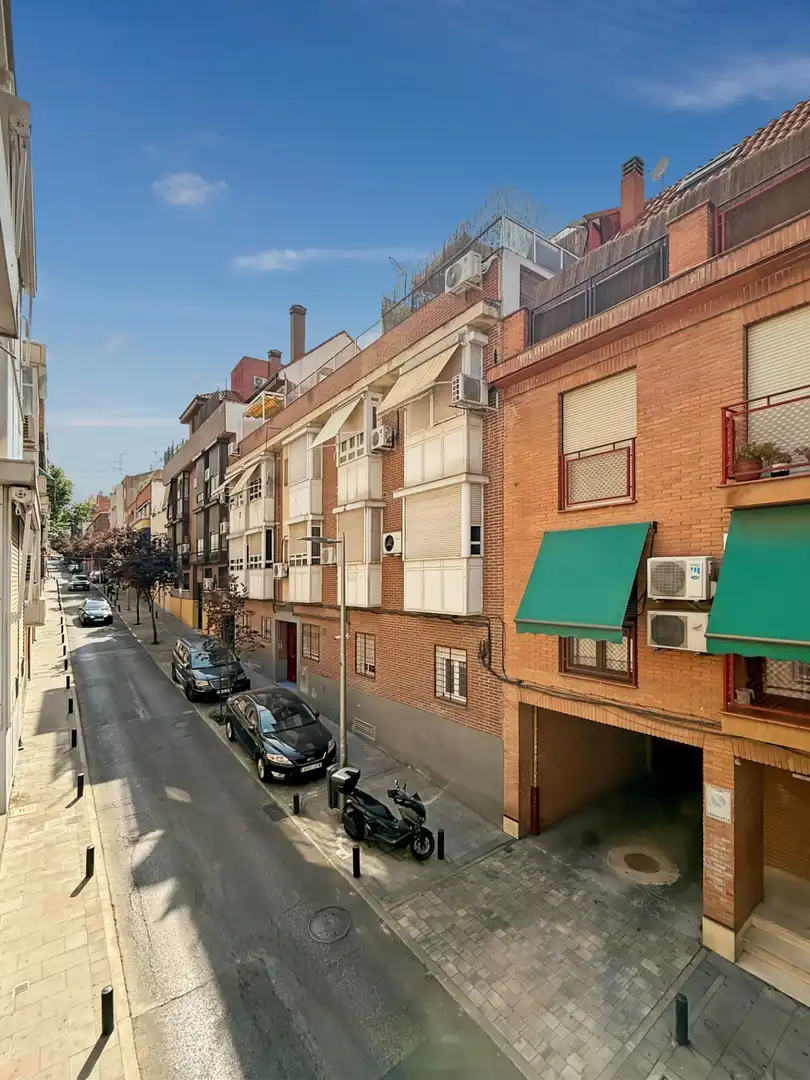 Wohnung zur Miete in Calle de Pinos Baja, Valdeacederas