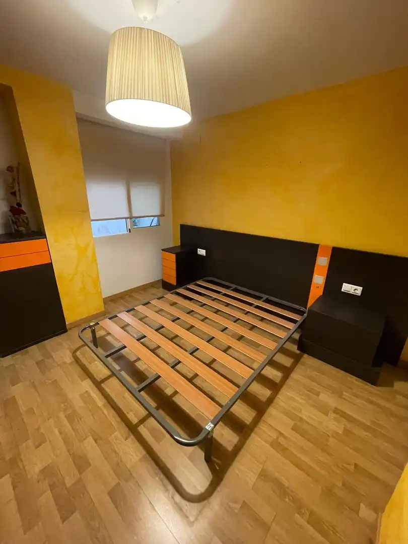 Dormitori de Apartament en venda en Alicante / Alacant amb Aire condicionat i Alarma
