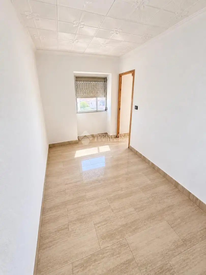 Flat with terrace for sale in Florida - Ciudad de Asís, imagen 6