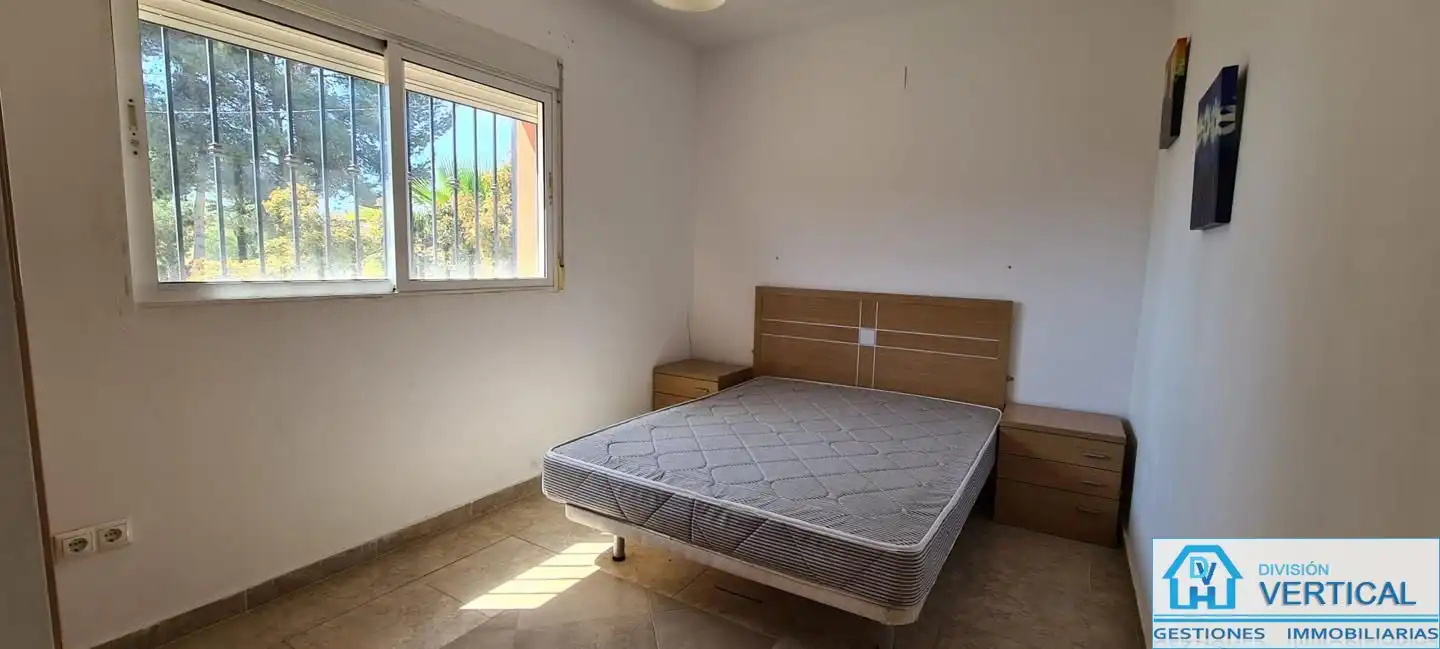 Bedroom of Houses for rent in Riba-roja de Túria  with Air Conditioner, Private garden and Swimming Pool