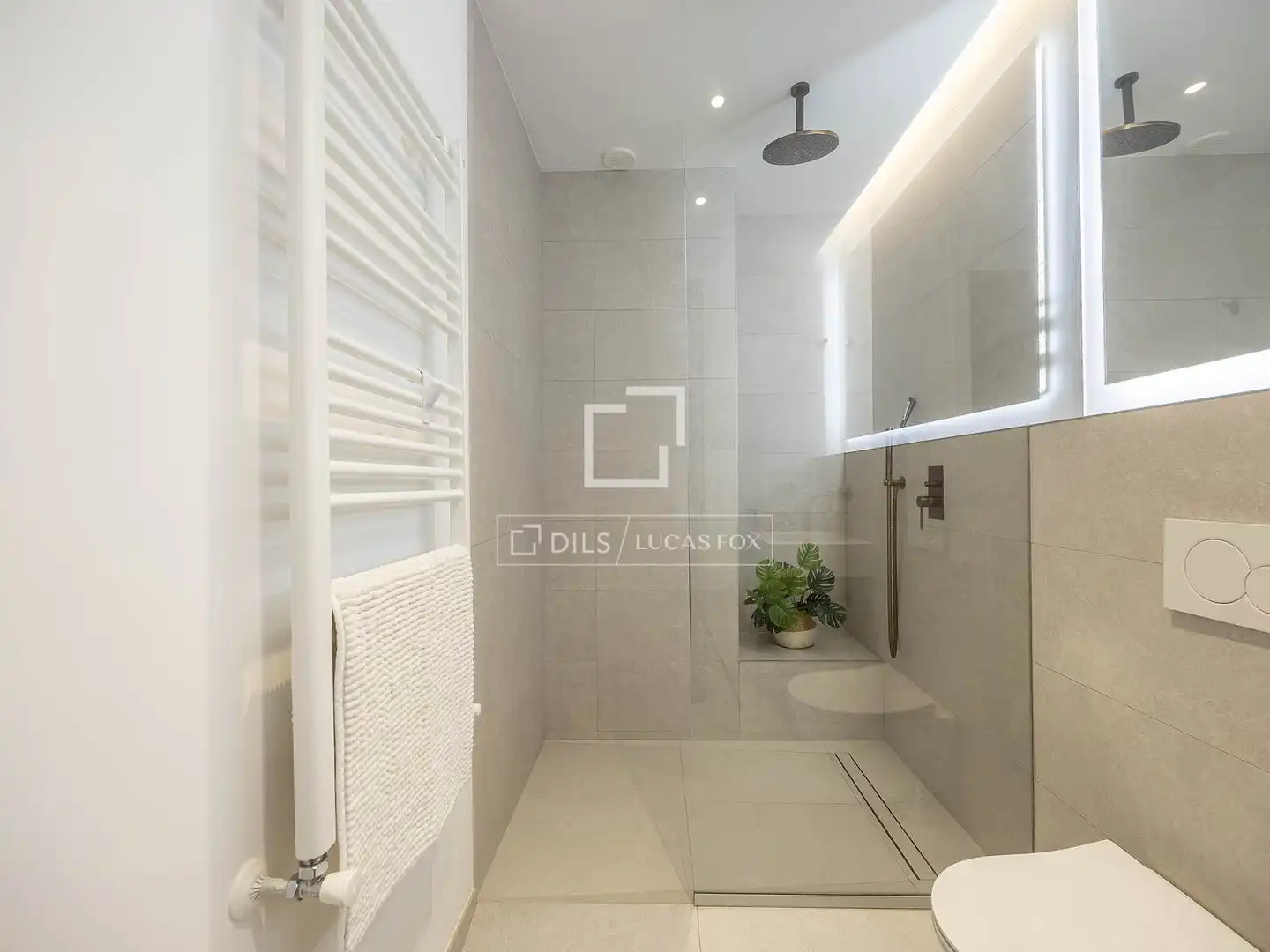 Baño de Piso en venta en Valencia con Aire acondicionado, Calefacción y Parquet