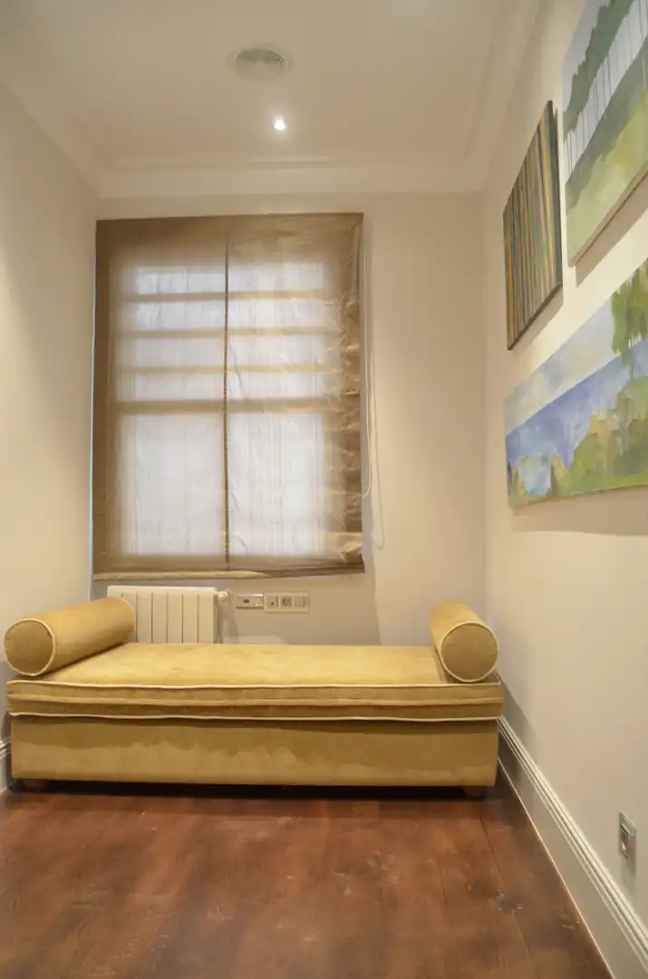 Schlafzimmer von Wohnung zur Miete in A Coruña Capital  mit Heizung, Parkett und Balkon