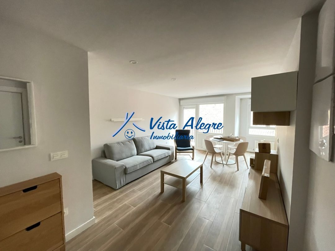 Living room of Apartment to rent in Haro  with Heating, Terrace and Furnished