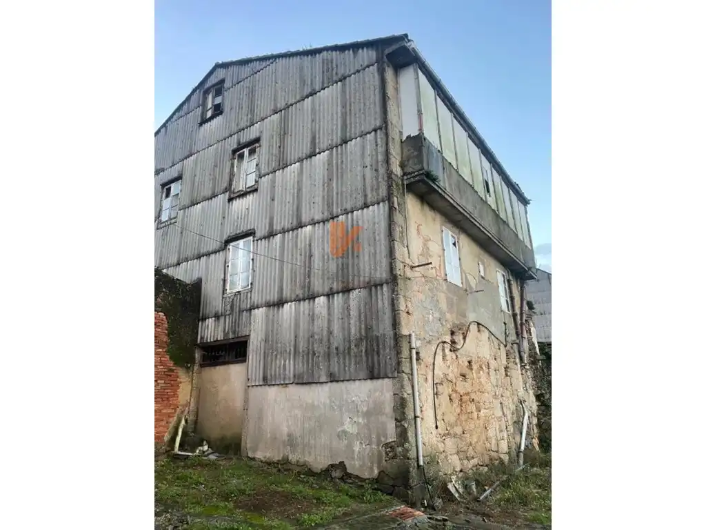 Exterior view of Buildings for sale in Santiago de Compostela 