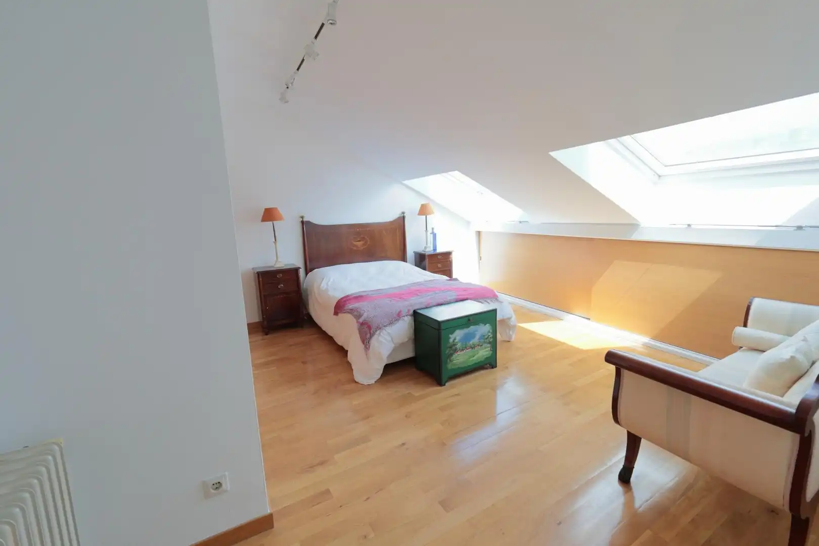 Schlafzimmer von Dachboden zum Verkauf in Bembibre mit Heizung und Balkon