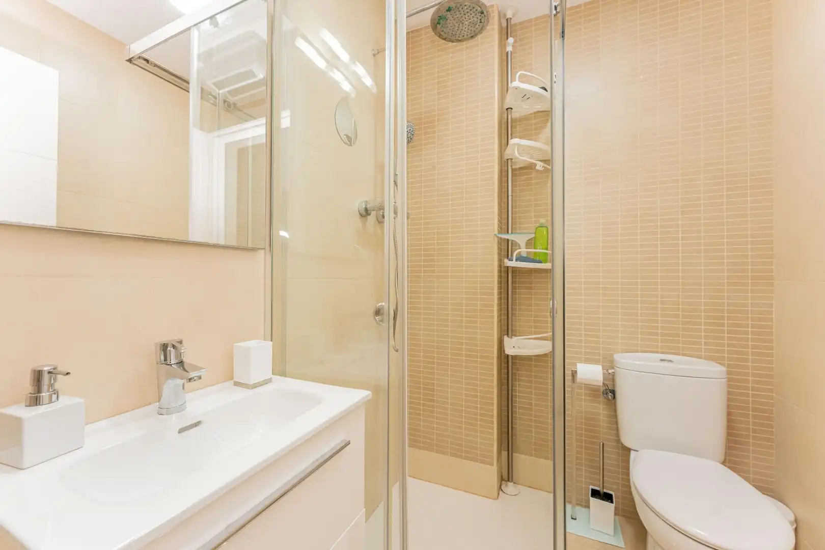 Baño de Piso en venta en Viladecans con Calefacción, Parquet y Terraza