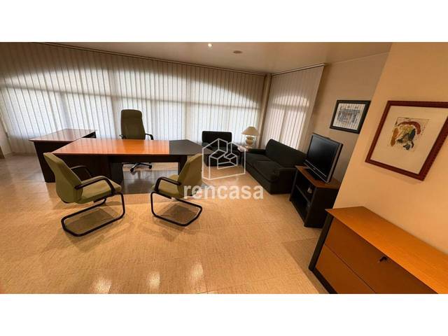Oficina en Venta en Calle Pallars en Príncep de Viana - Clot -Xalets Humbert Torres