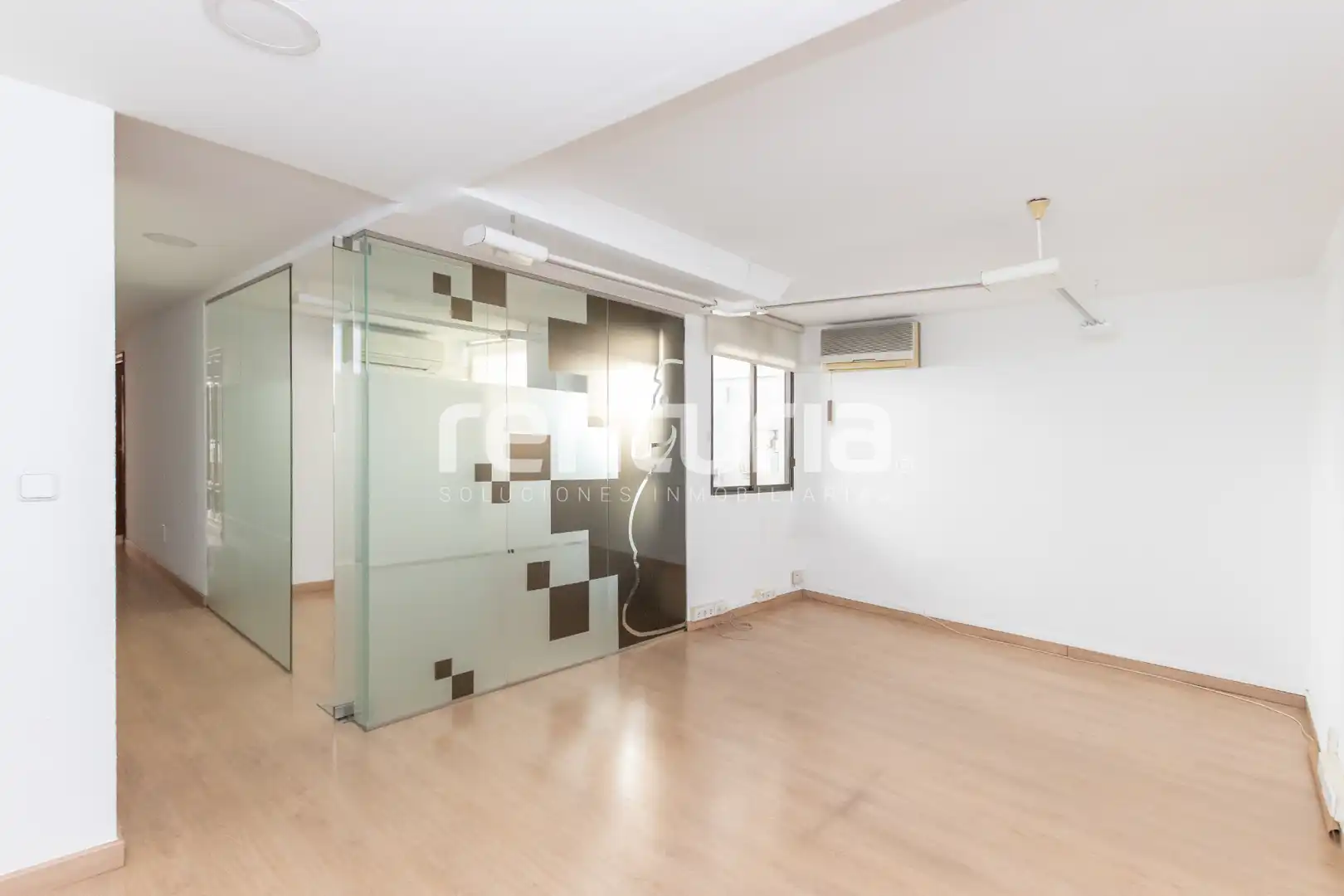 Piso en venta en Valencia con Aire acondicionado, Calefacción y Balcón
