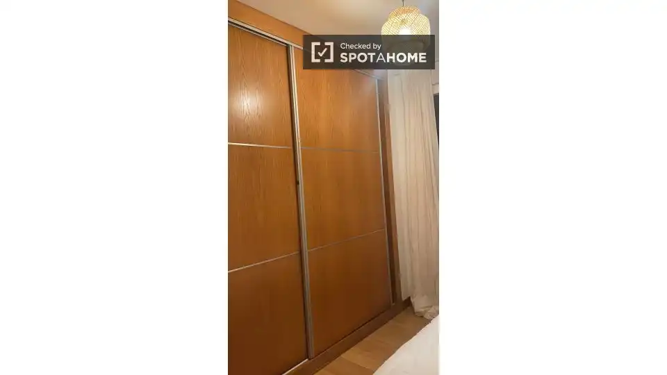 Bedroom of Flat for rent in Madrid  with Air Conditioner, Heating and Furnished
