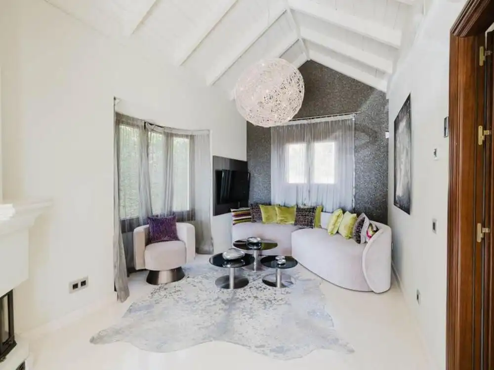 Living room of Houses for rent in Benahavís  with Air Conditioner, Private garden and Terrace