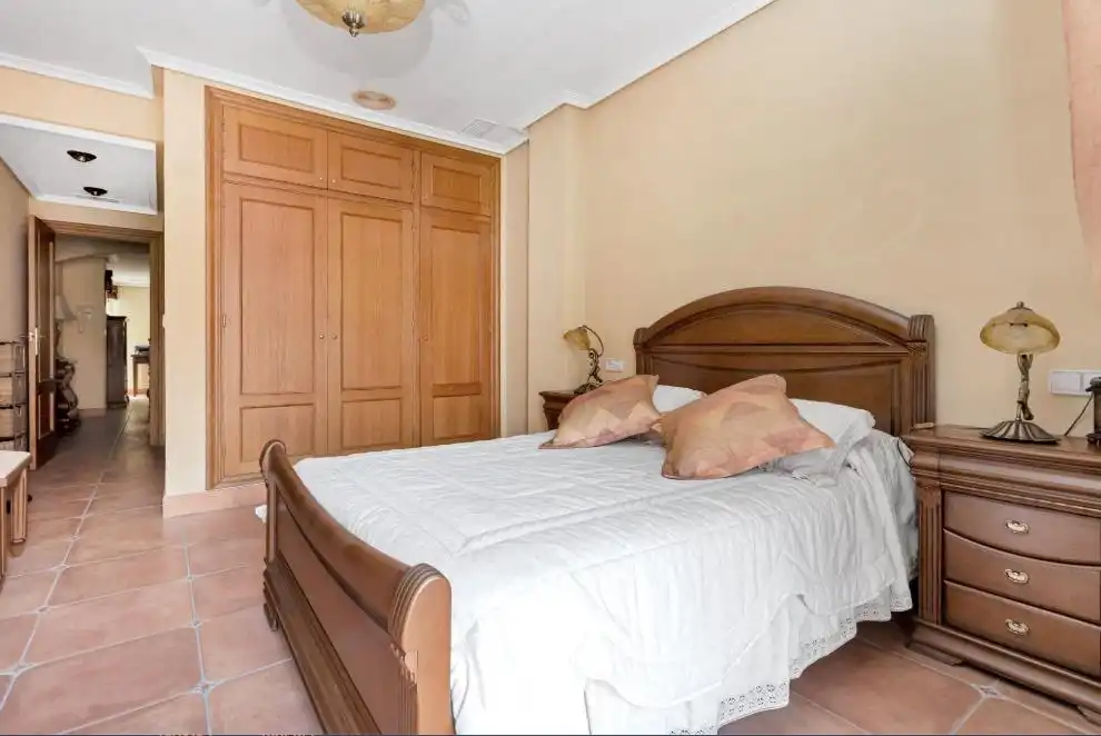 Habitación de Dúplex en venta en Torrevieja con Aire acondicionado, Calefacción y Terraza