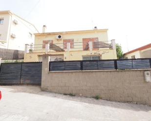 Vista exterior de Casa o xalet en venda en Calafell amb Jardí privat i Terrassa