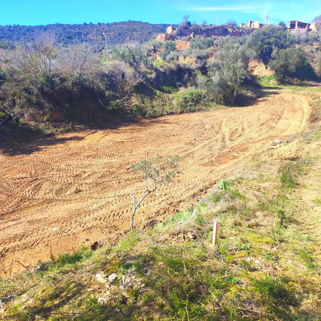 Terreni e lotti in vendita a El Grado, imagen 4