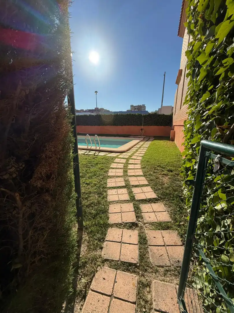 Piscina de Casa o xalet en venda en Sant Joan d'Alacant amb Aire condicionat, Calefacció i Jardí privat