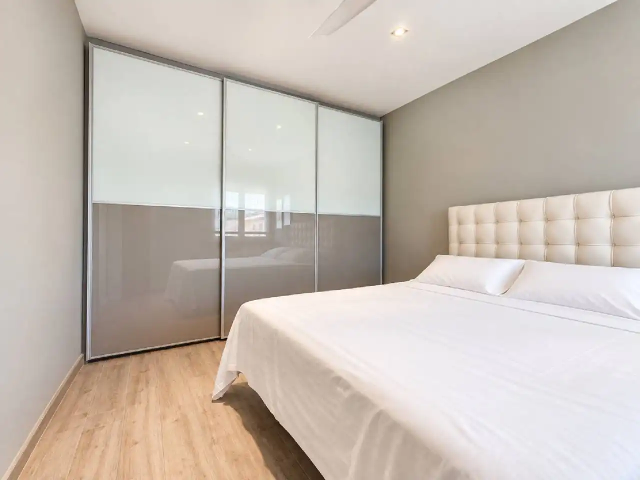 Bedroom of Flat for sale in Sant Julià de Ramis  with Air Conditioner, Heating and Balcony
