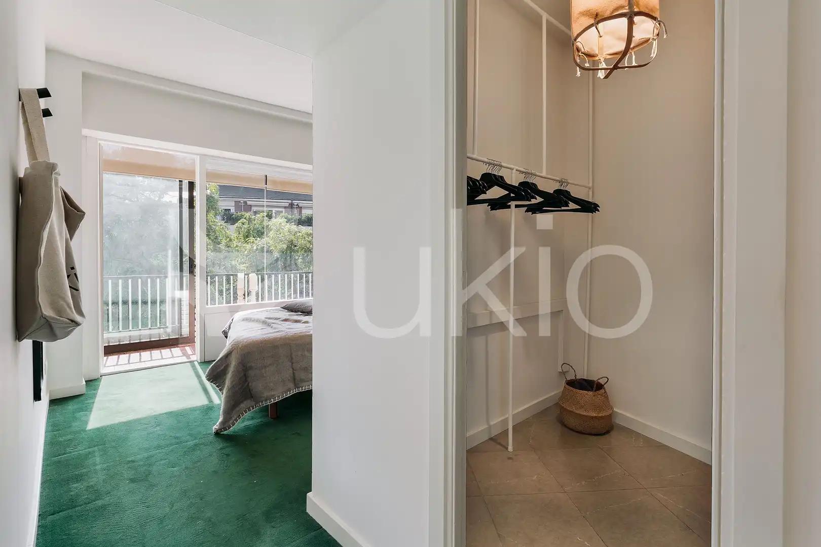 Dormitori de Apartament de lloguer en Barcelona amb Aire condicionat, Calefacció i Moblat