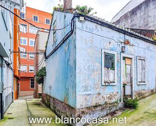 Exterior view of House or chalet for sale in Malpica de Bergantiños