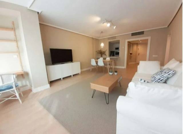 Piso en Alquiler en Casco Antiguo - Sta. Cruz - Ayuntamiento