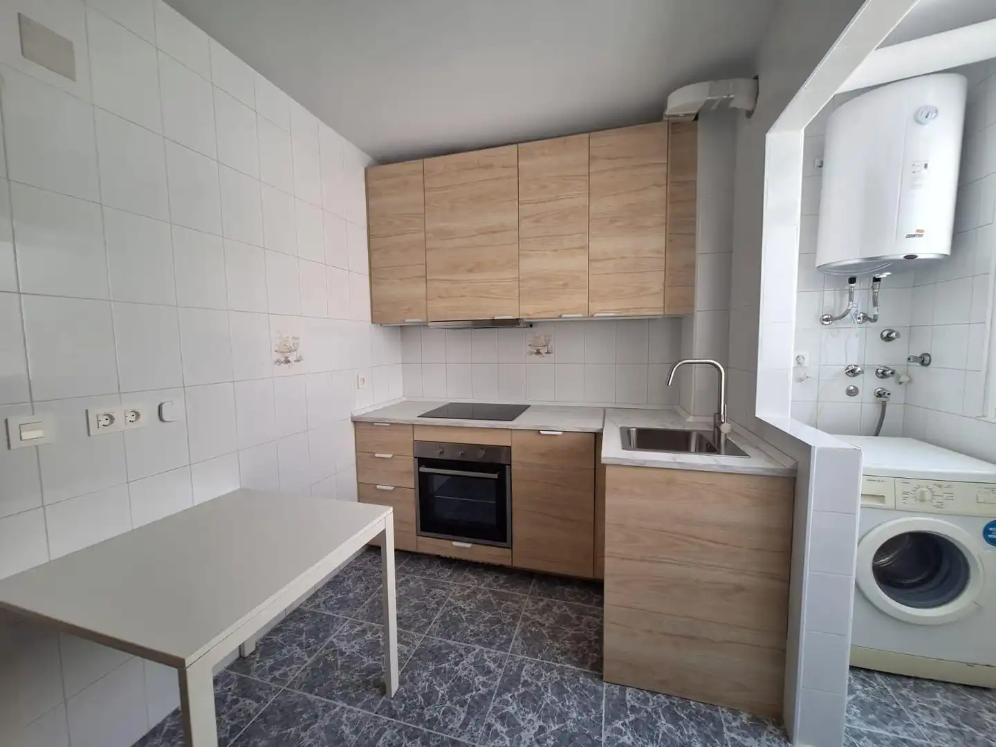 Flat with terrace to rent in Calle Calle Mirasierra, imagen 11