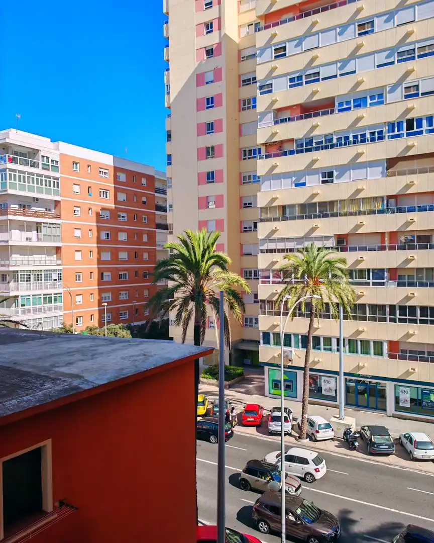 Vista exterior de Pis en venda en Cádiz