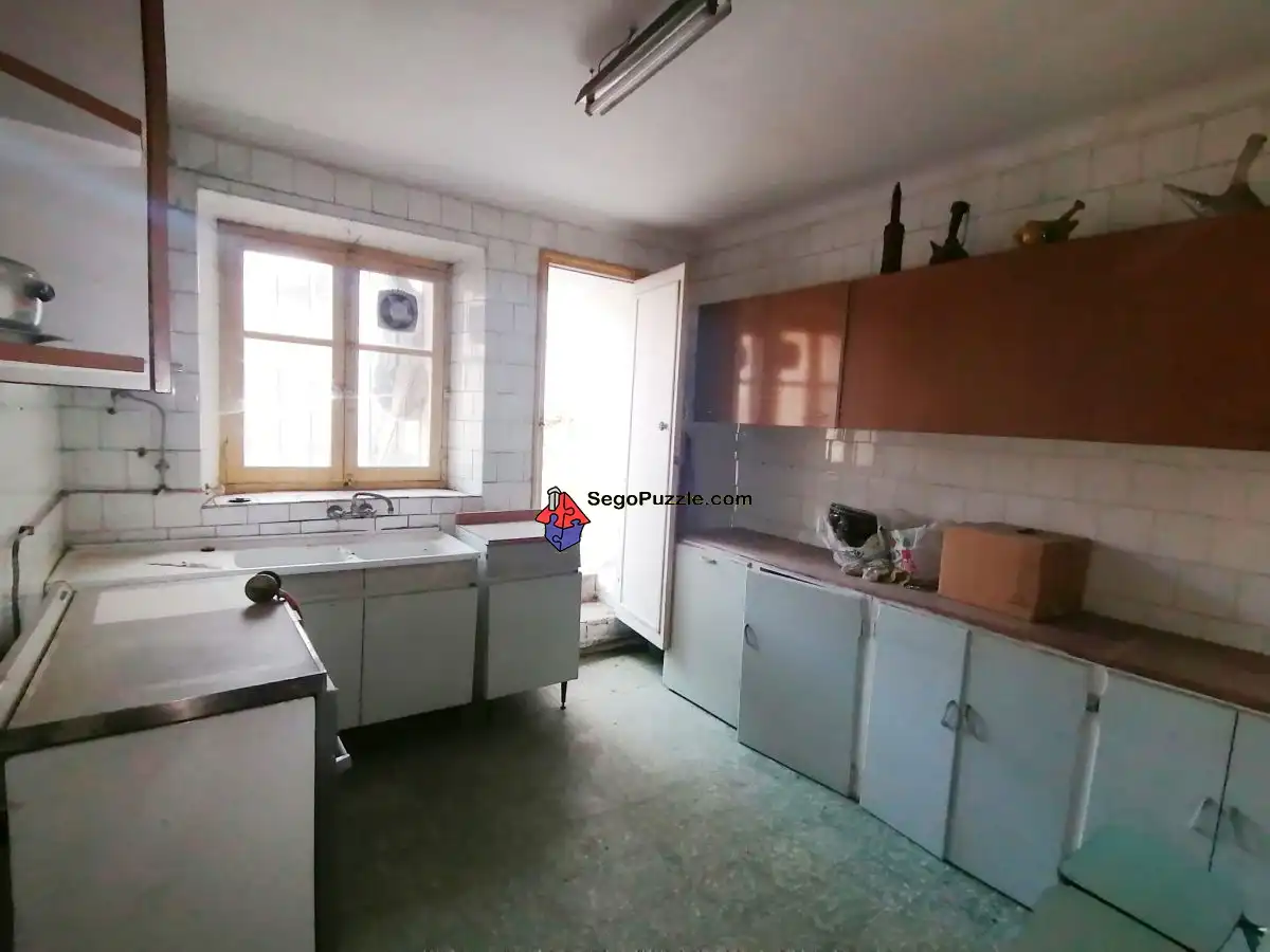 Kitchen of Houses for sale in Bernardos  with Storage room