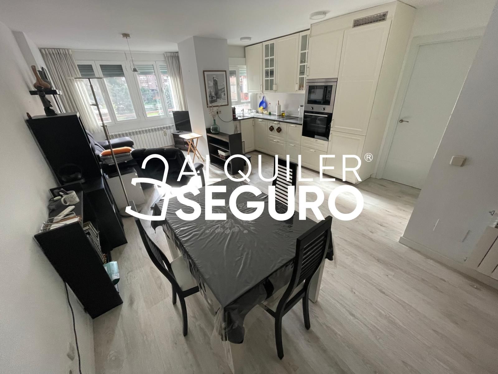 Vista exterior de Pis de lloguer en  Madrid Capital amb Aire condicionat, Calefacció i Moblat