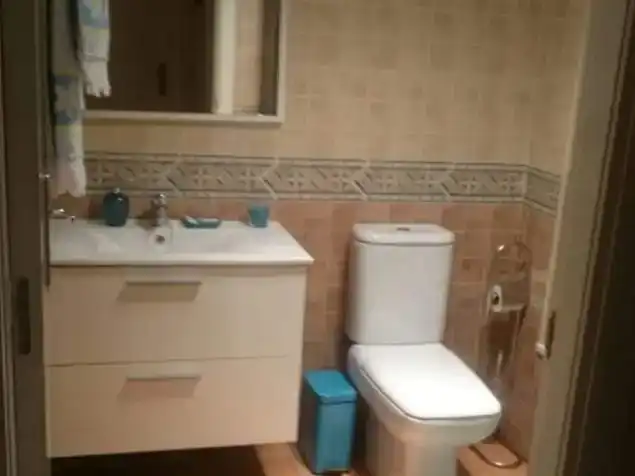 Badezimmer von Wohnung zur Miete in Torrox mit Klimaanlage, Schwimmbad und Balkon