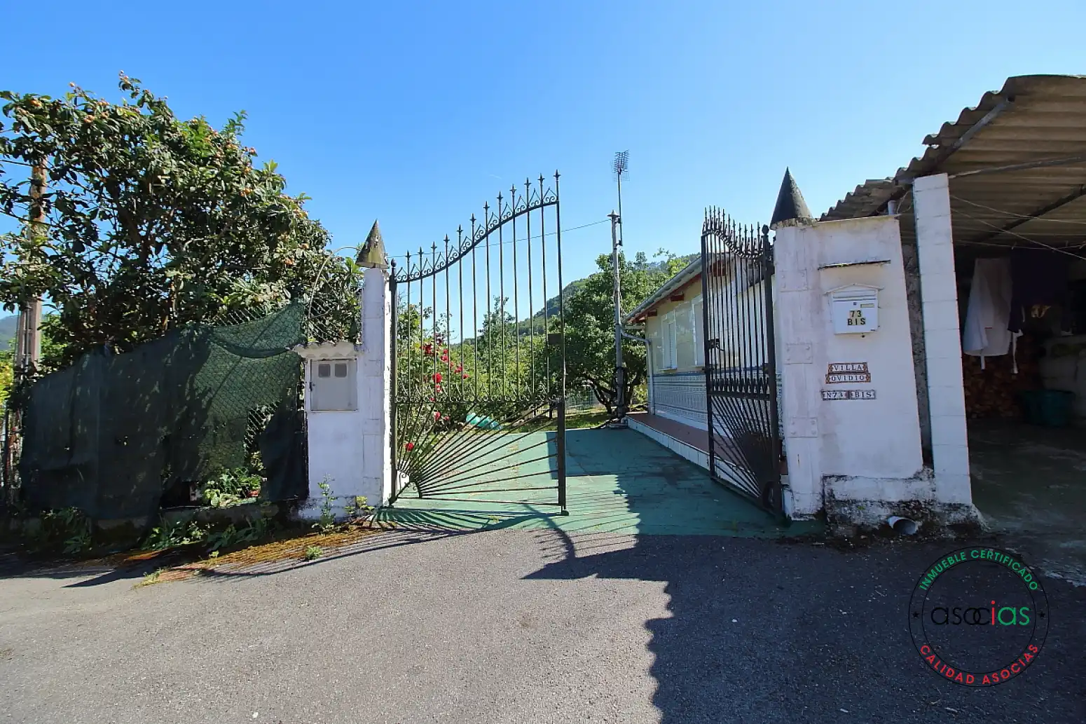 Casa adosada en venta en Pravia con Calefacción