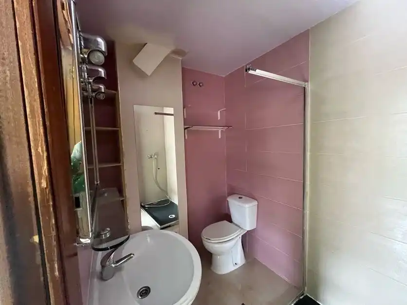 Baño de Piso en venta en Almazán con Calefacción