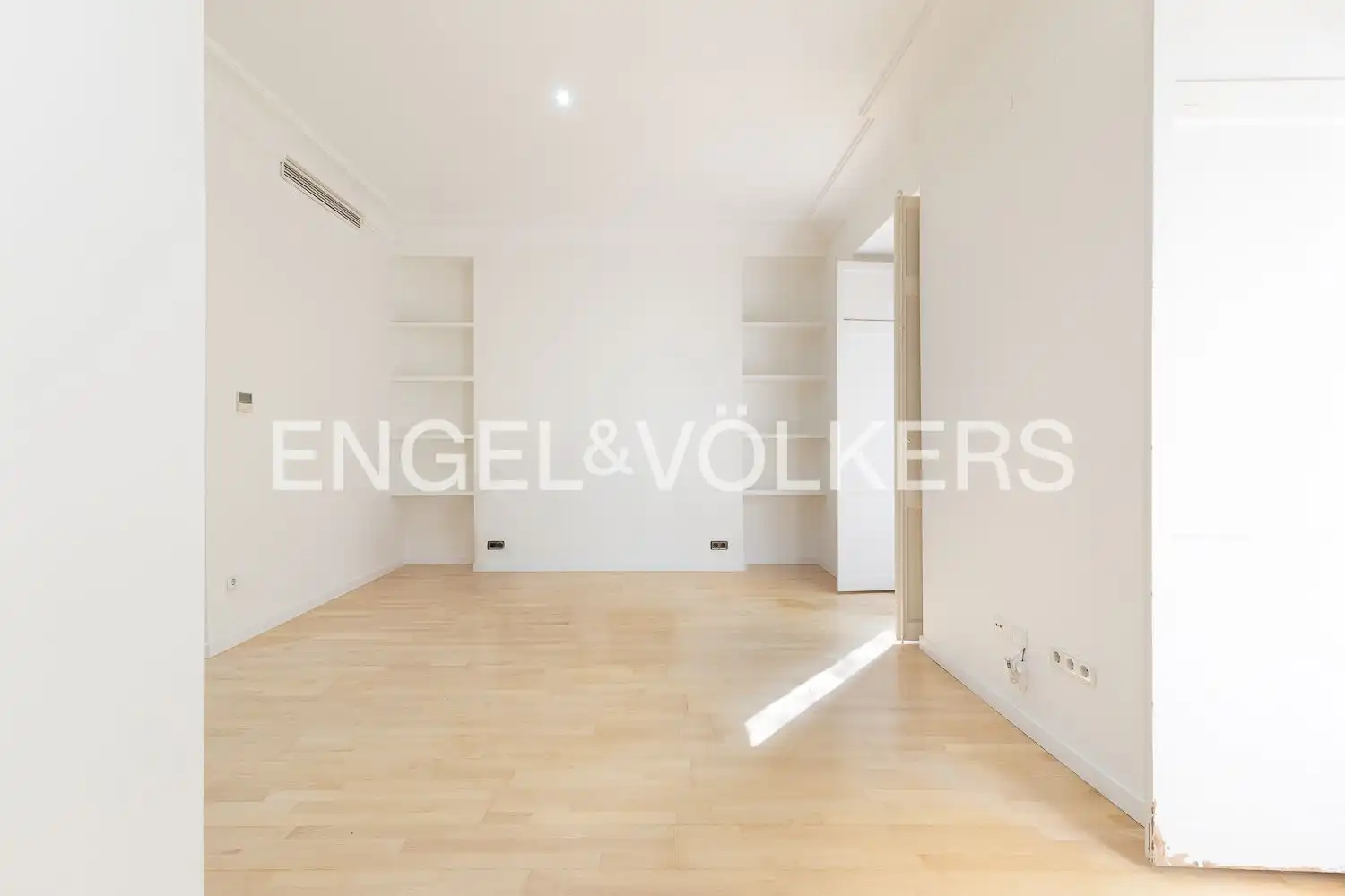 Dining room of Flat for rent in Valencia  with Air Conditioner, Heating and Parquet flooring