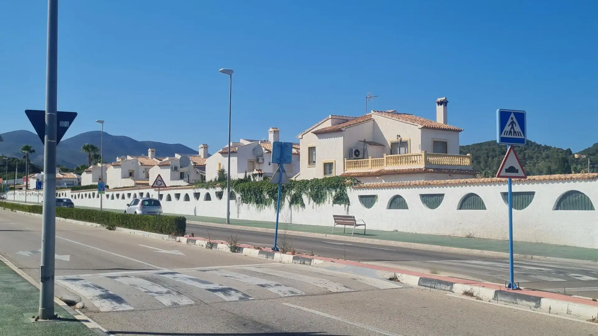 Vista exterior de Casa o xalet en venda en Calpe / Calp amb Aire condicionat, Calefacció i Jardí privat