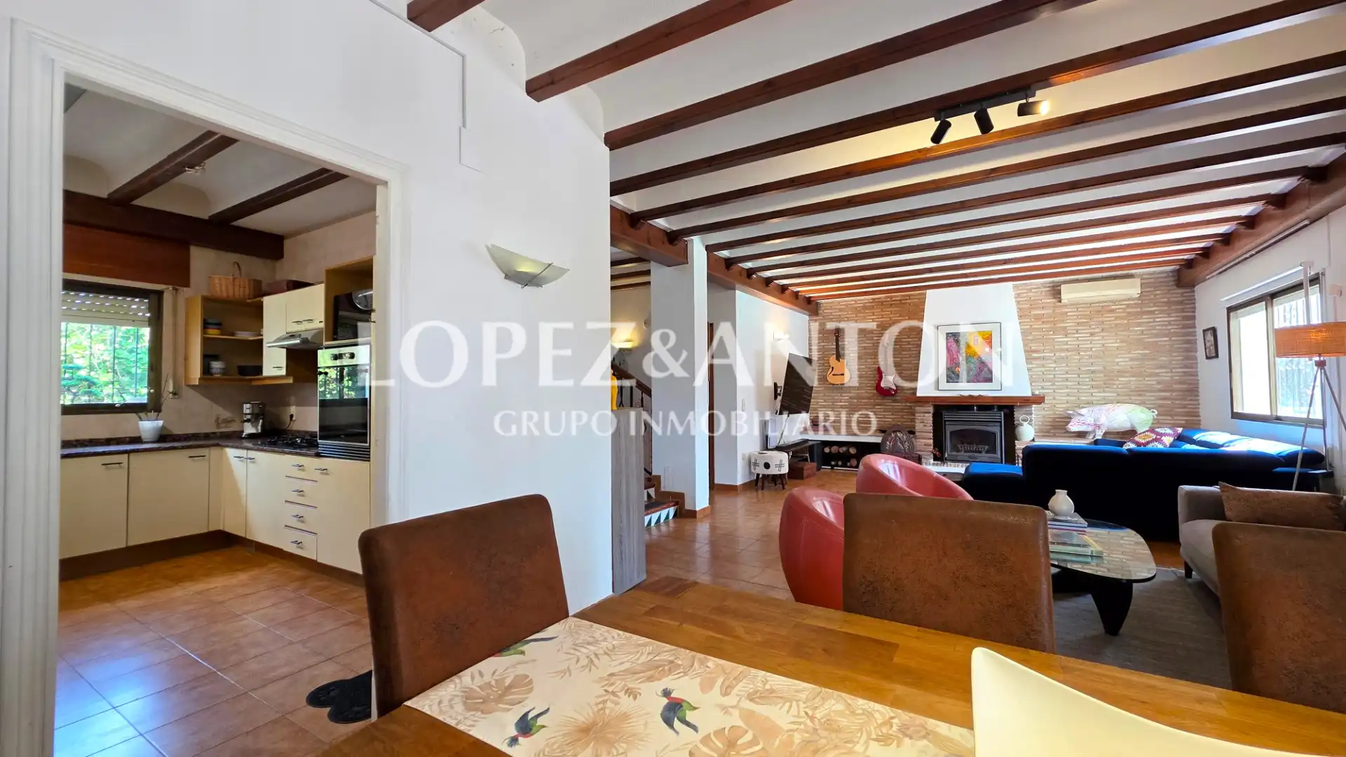 Sala de estar de Casa o chalet en venta en Paterna con Aire acondicionado, Jardín privado y Terraza