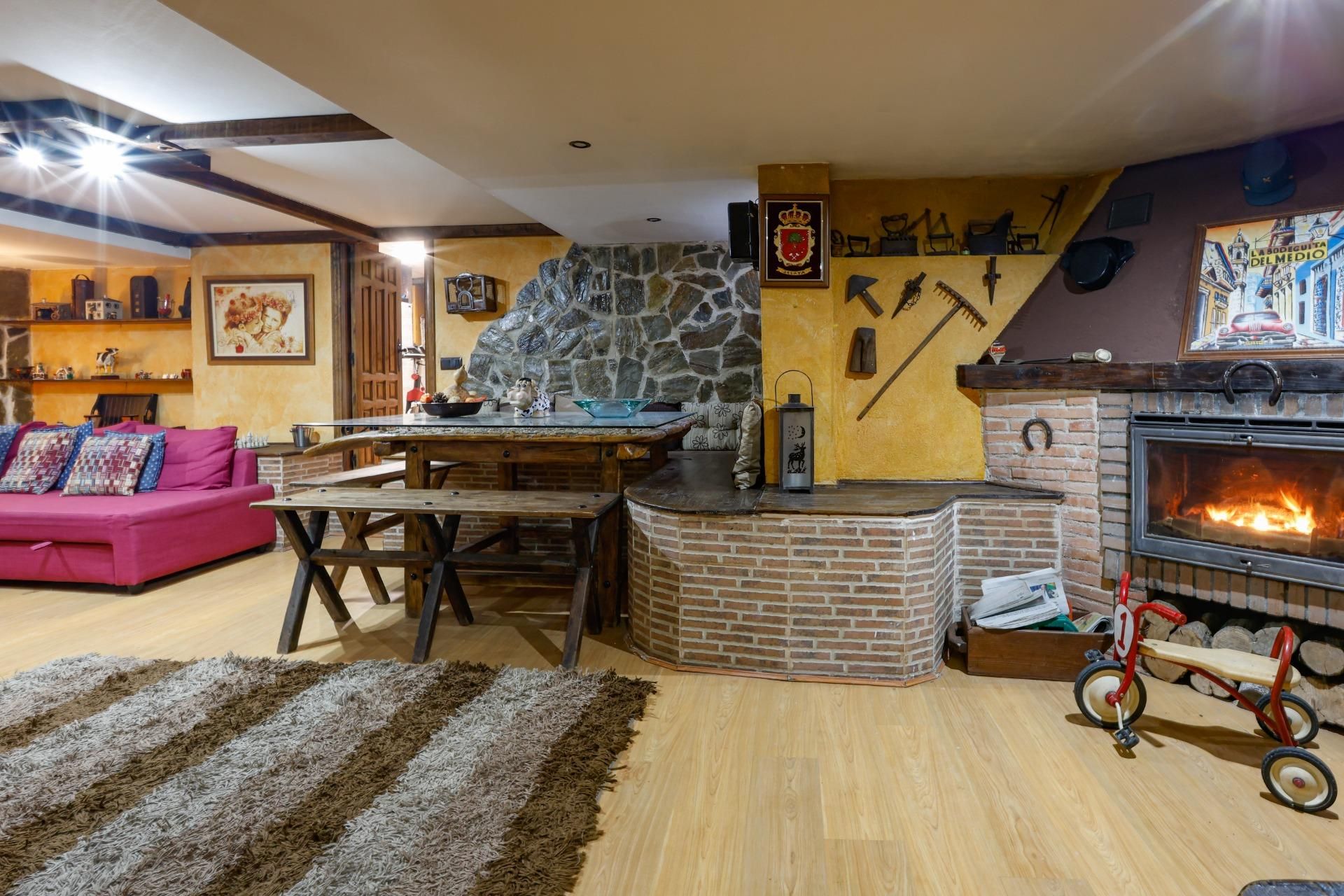 Single-family semi-detached for sale in Valdemoro  with Air Conditioner, Heating and Private garden