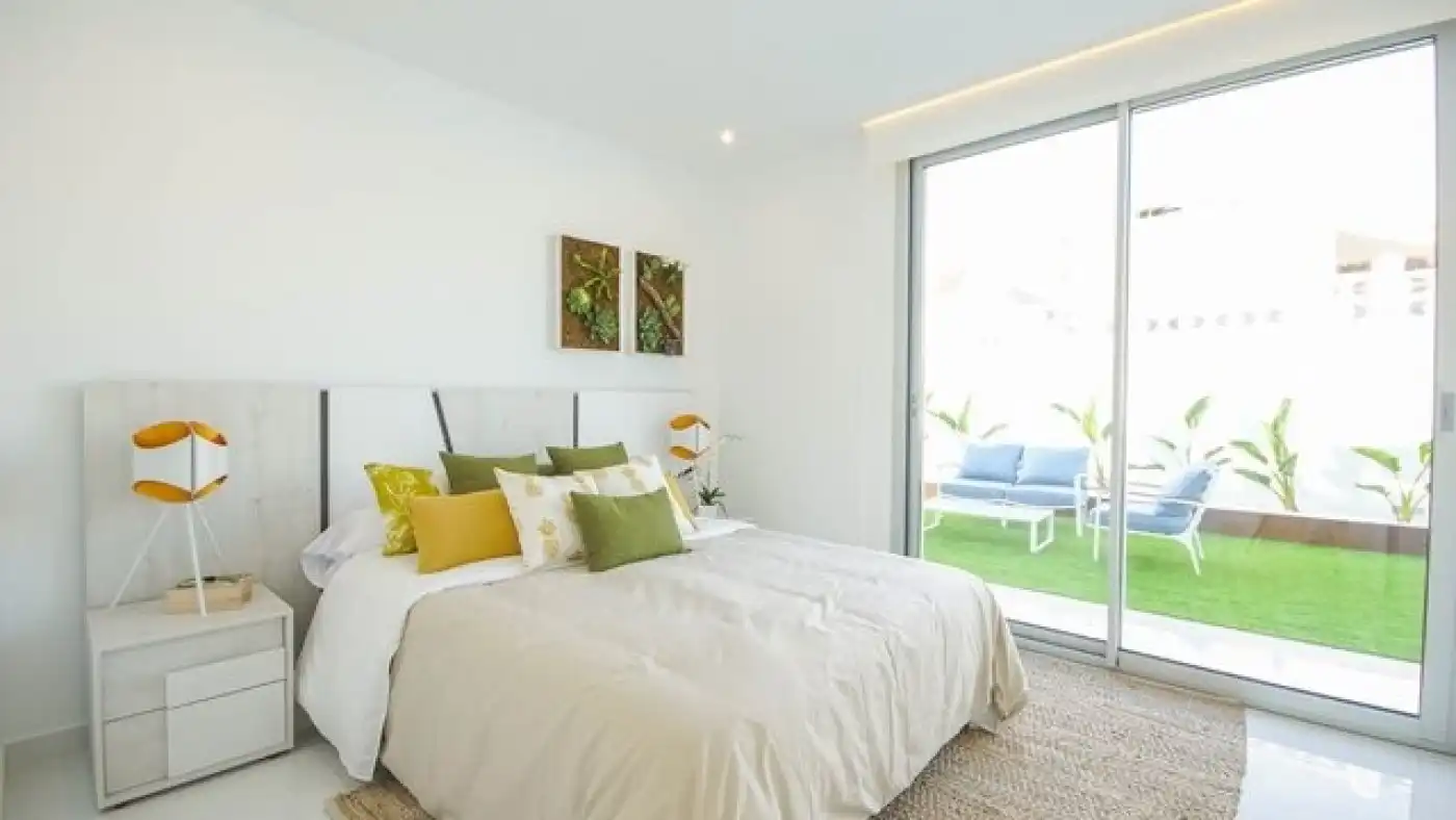 Chalet con piscina en venta en Zona Carrefour - Urbanizaciones, imagen 6