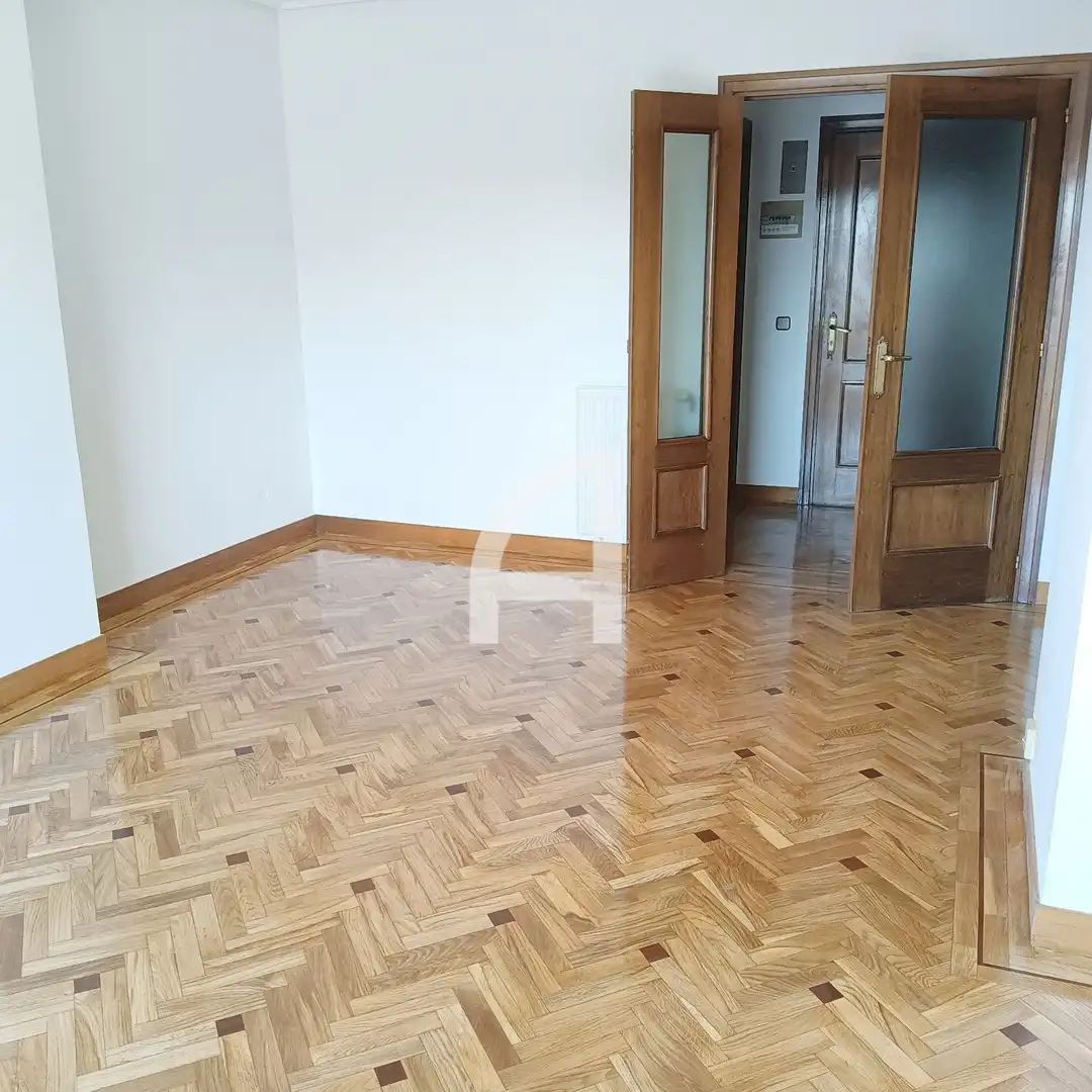 Bedroom of Flat for rent in Madrid  with Air Conditioner, Heating and Terrace