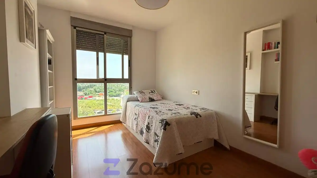 Habitación de Piso de alquiler en Murcia con Aire acondicionado, Calefacción y Horno