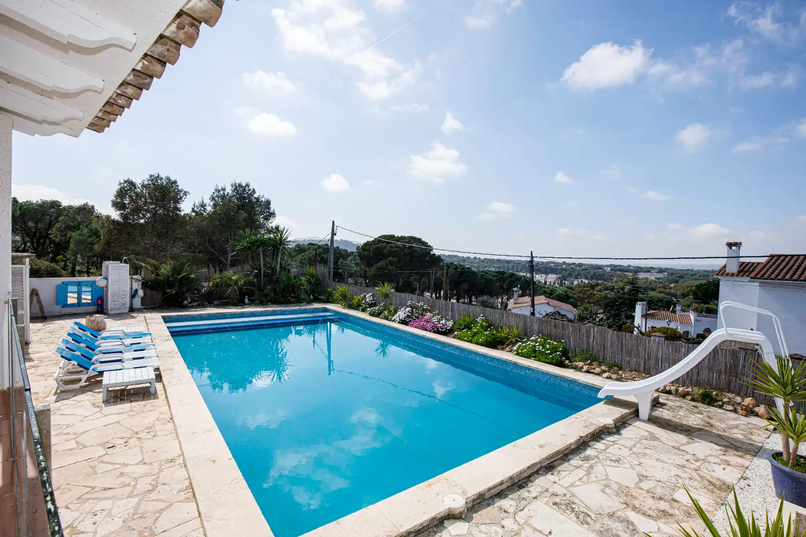 Piscina de Casa o xalet en venda en L'Escala amb Aire condicionat, Jardí privat i Terrassa