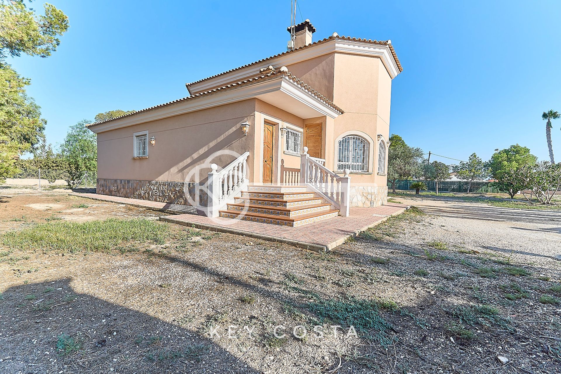 Exterior view of House or chalet for sale in San Vicente del Raspeig / Sant Vicent del Raspeig  with Air Conditioner, Heating and Private garden