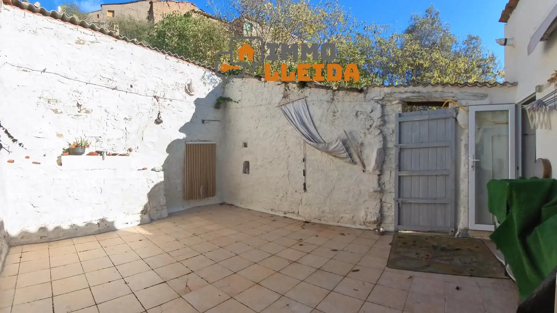 Jardí de Casa adosada en venda en Artesa de Segre amb Calefacció, Terrassa i Traster