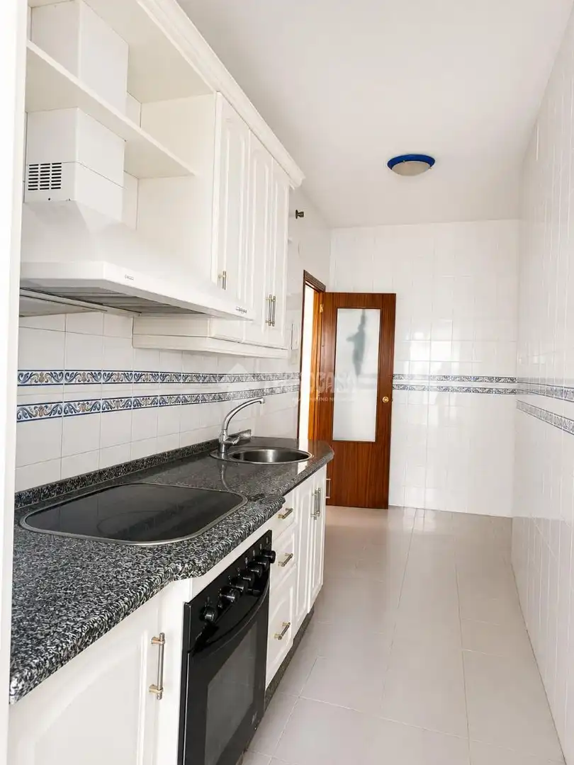 Cocina de Piso en venta en Sevilla con Aire acondicionado