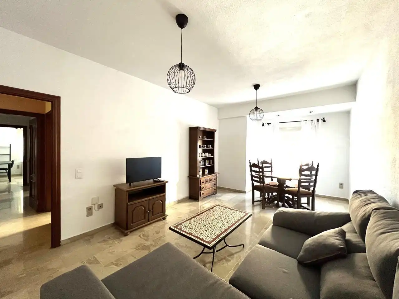 Sala d'estar de Pis de lloguer en Granada amb Terrassa, Moblat i Balcó