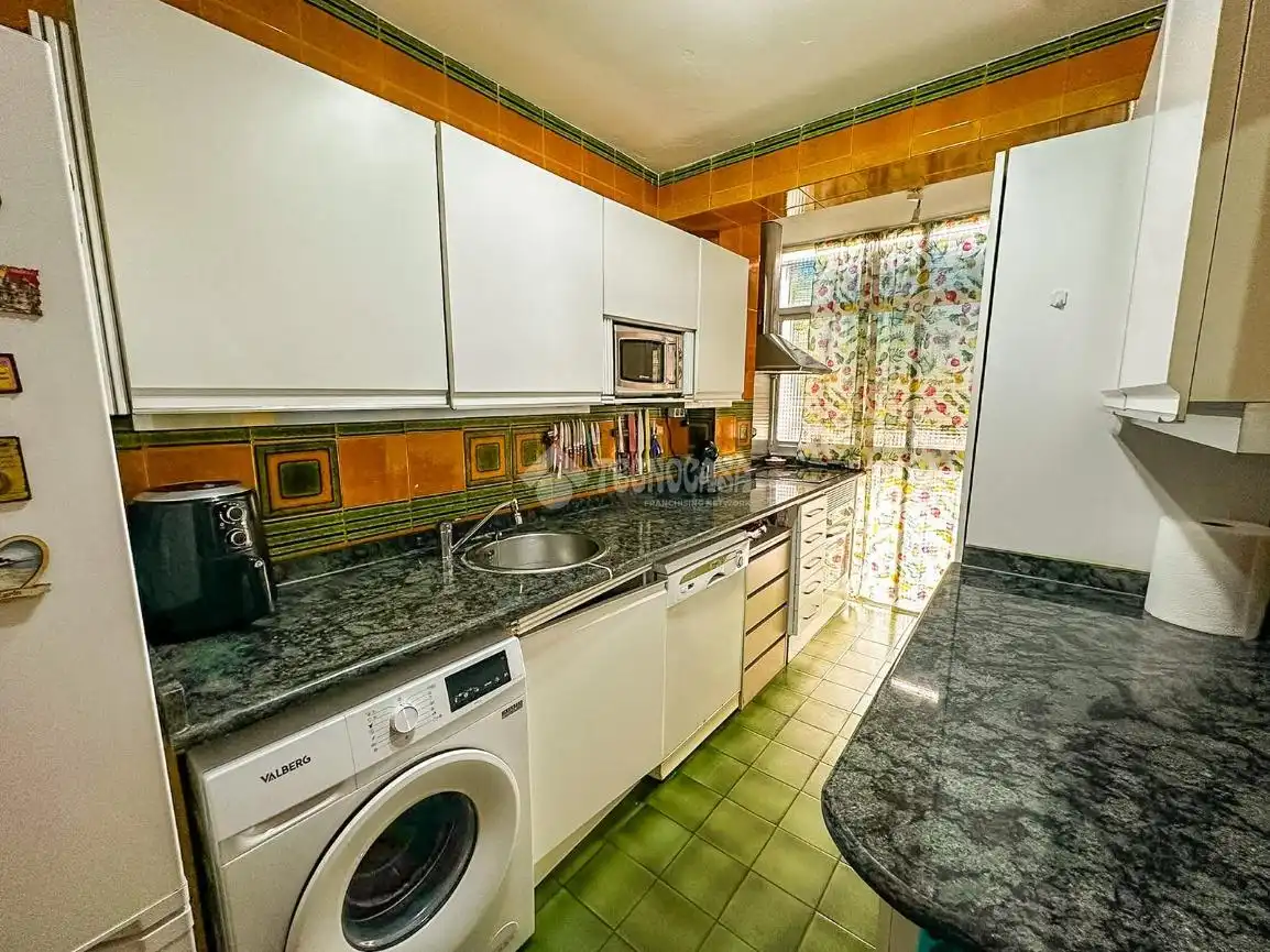 Kitchen of Flat for sale in Parla  with Heating and Terrace