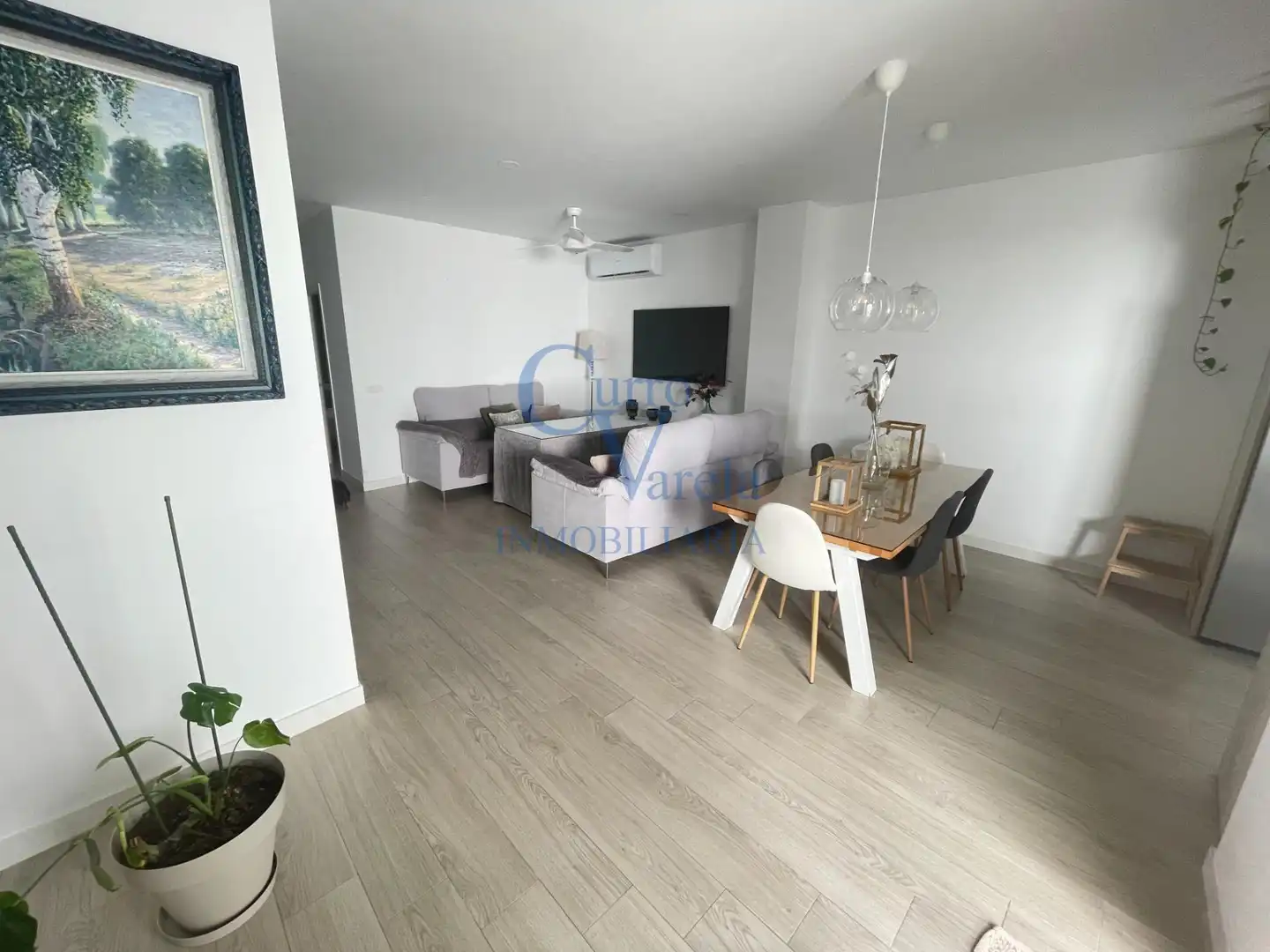 Sala de estar de Casa adosada en venta en Dos Hermanas