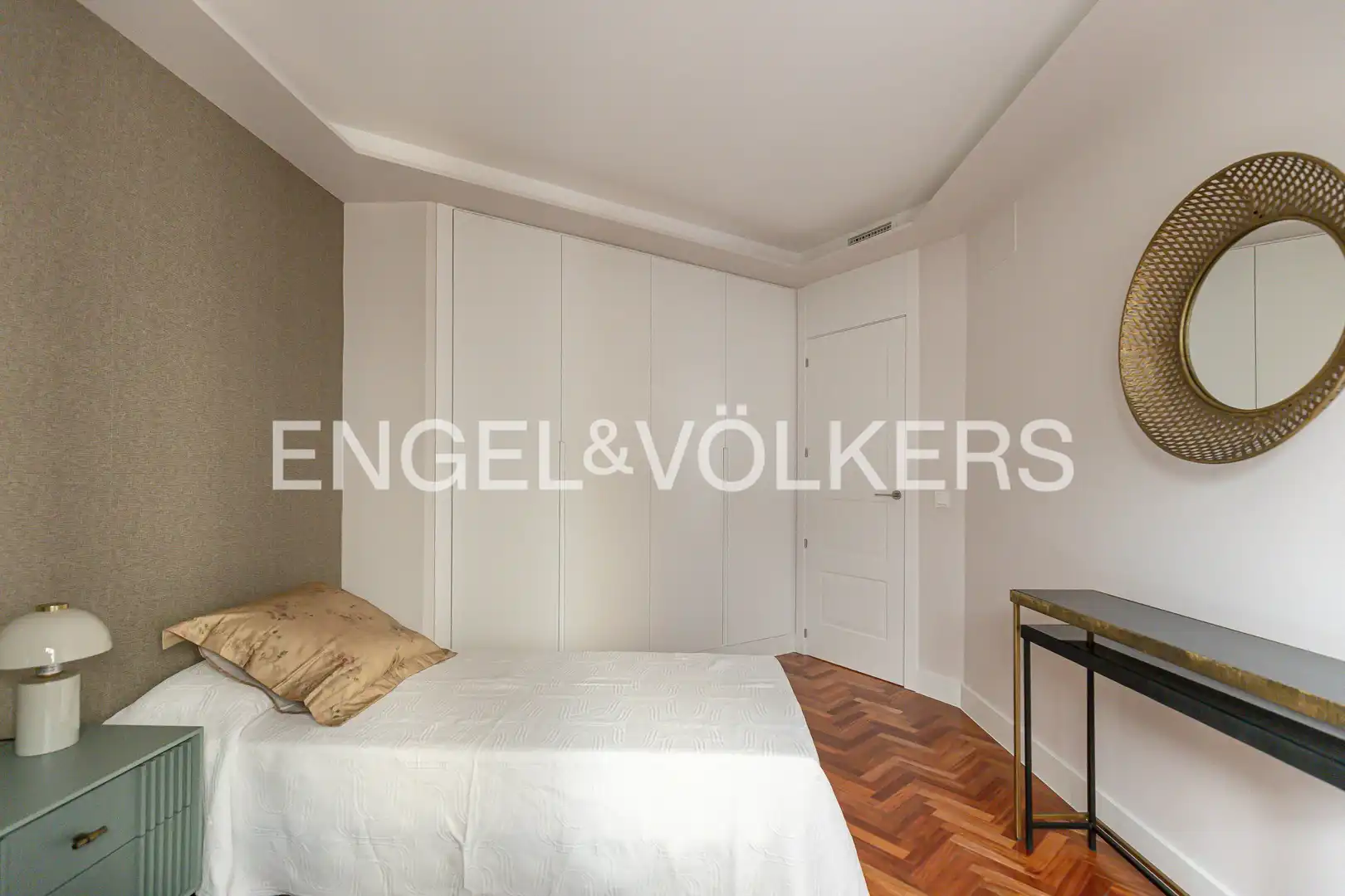 Schlafzimmer von Wohnung zum Verkauf in Madrid mit Klimaanlage, Heizung und Parkett
