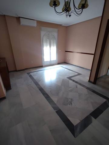 Piso en Venta en Baena