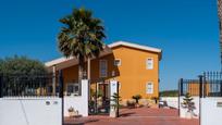 Vista exterior de Casa o xalet en venda en Orihuela amb Aire condicionat, Calefacció i Jardí privat